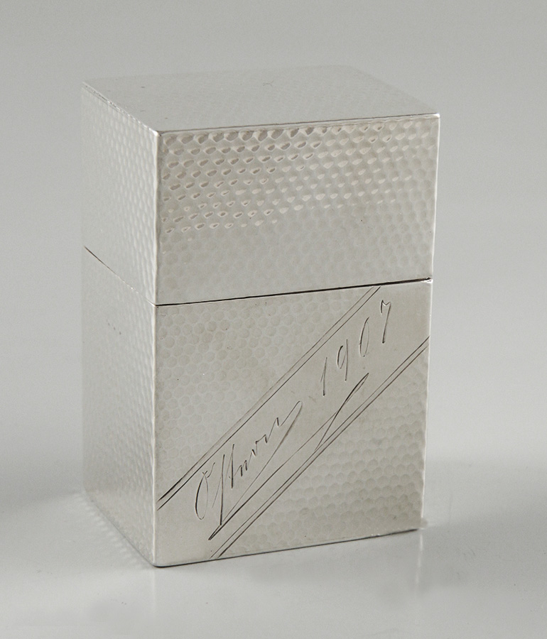 Kartenetui mit Wappen detail2