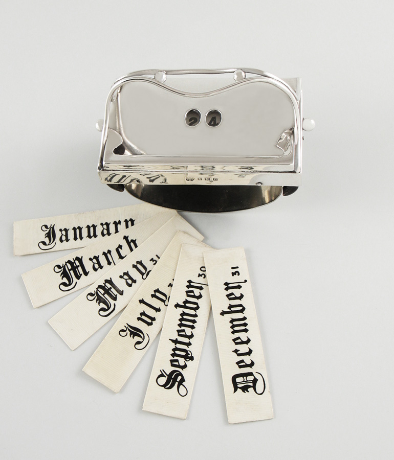 Loeschwiege mit Kalender detail1