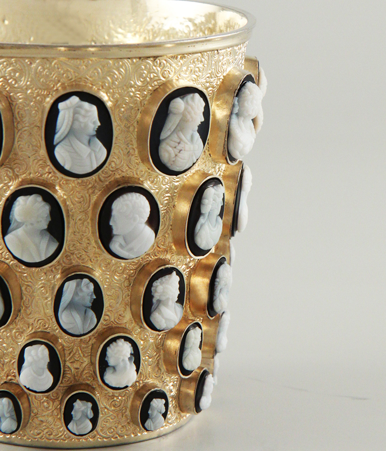 Becher Kamee detail8