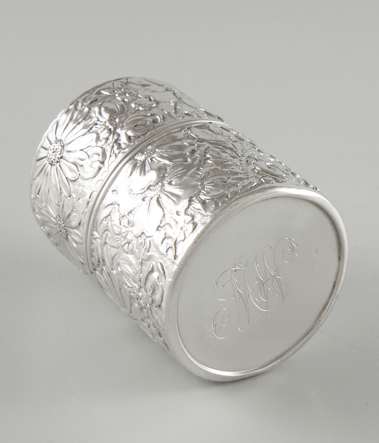 Glas im Becher detail2