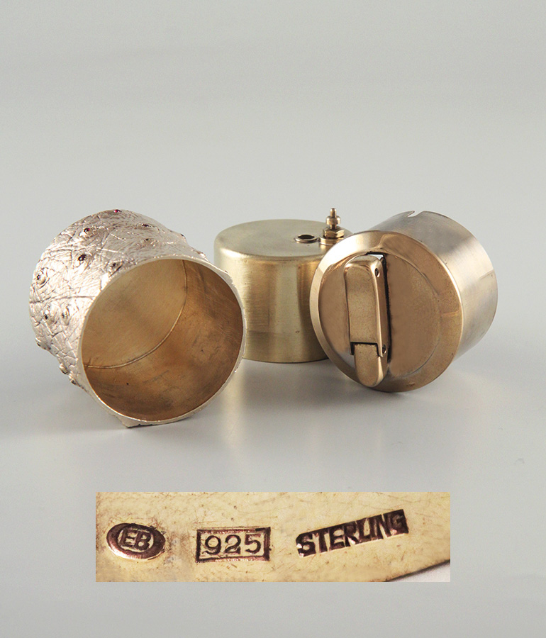 Tischfeuerzeug mit Rubinen detail2